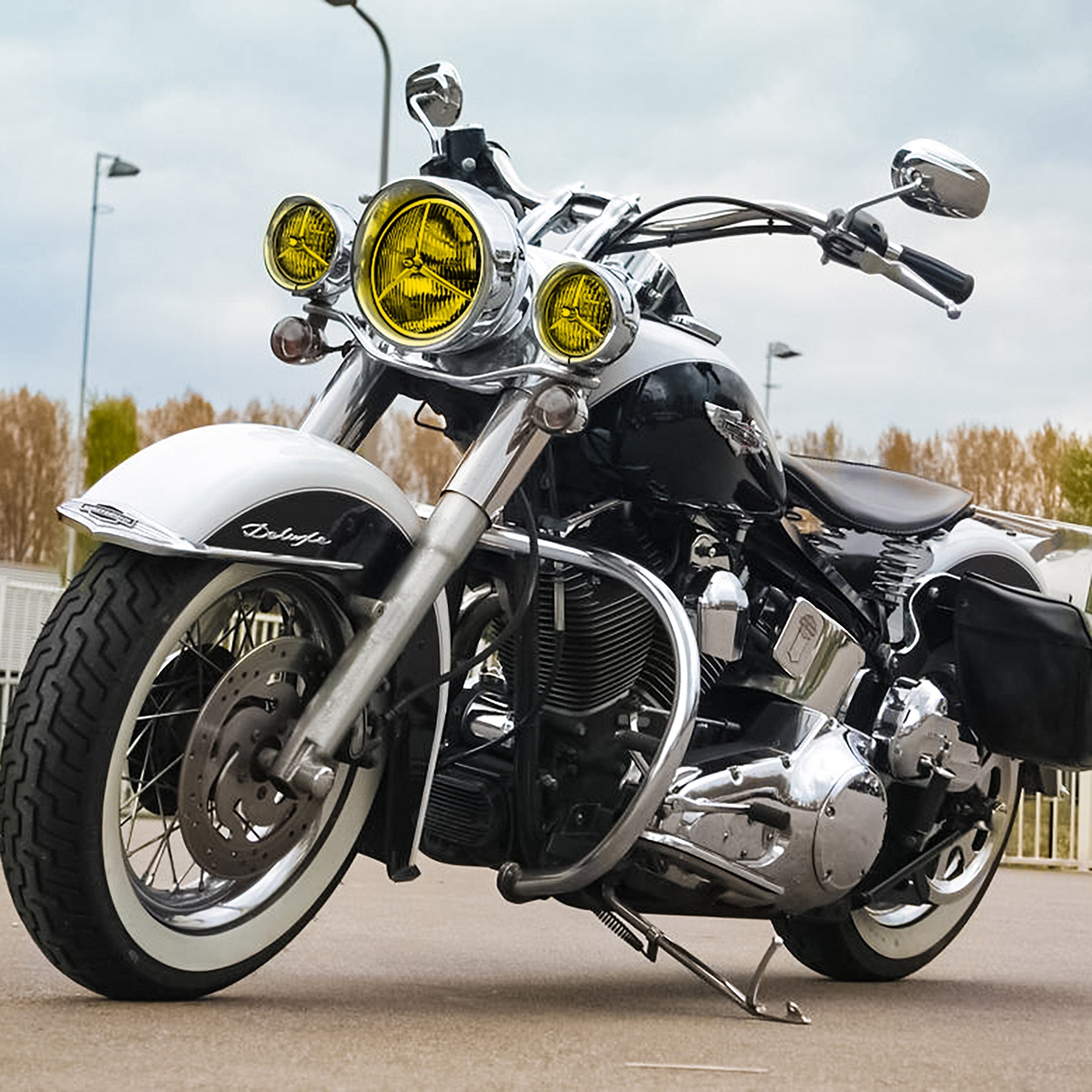 Tri Bar Bullet Style Chrome Headligh With Visor