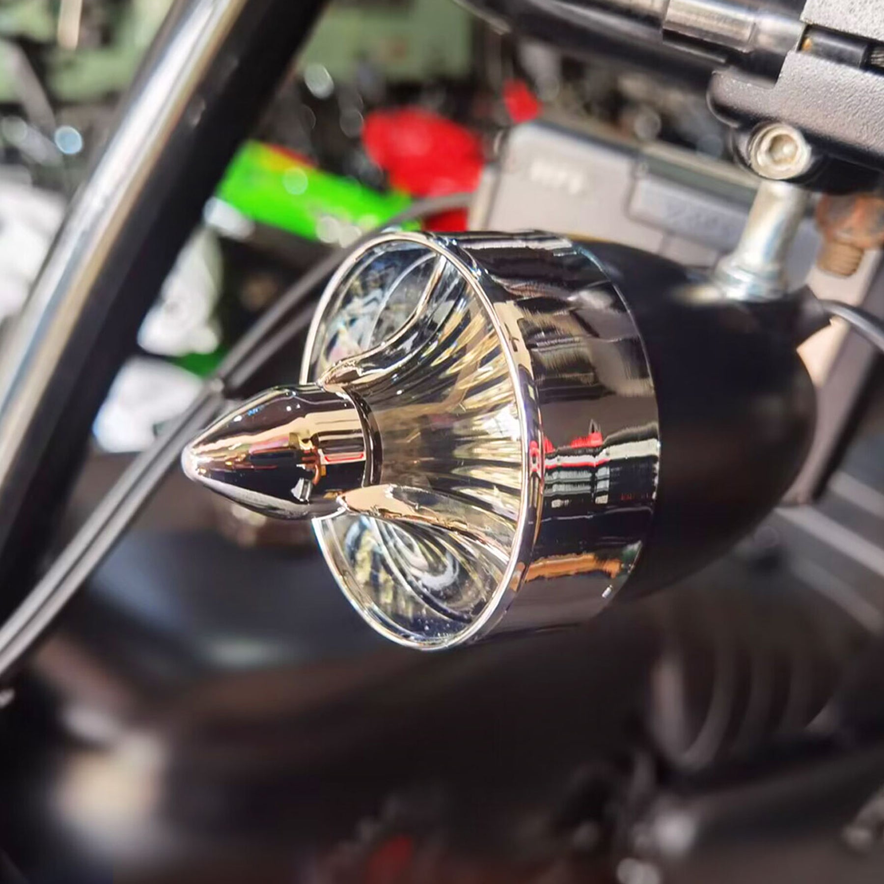 Classic Tri Bar 2" Clip-In Turn Signal Lens With LED & 1157 Plug For Harley