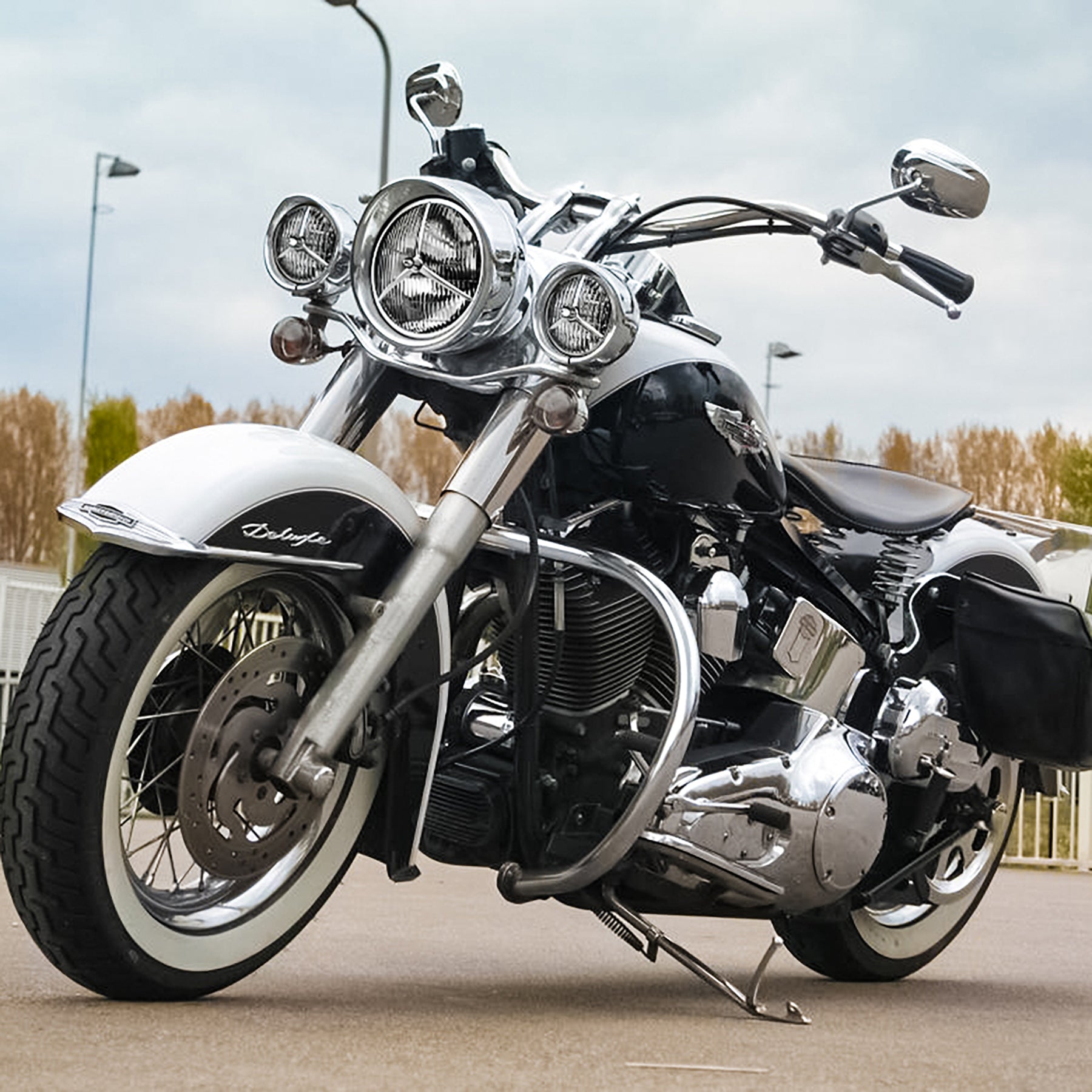 Tri Bar Bullet Style Chrome Headligh With Visor